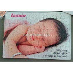 Puzzle personalizado com foto e os dados de nascimento da sua bebé