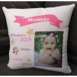 Almofada personalizada com foto e dados de nascimento da bebé menina